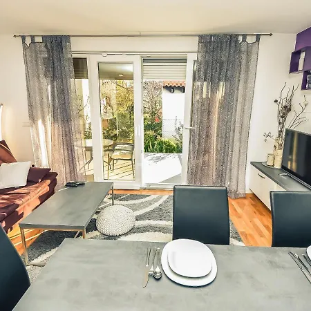 Apartment Mare By Interhome Zadar