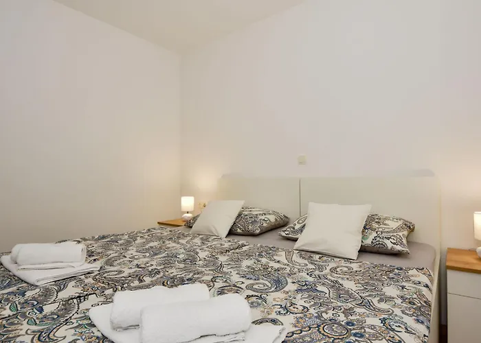 Mare By Interhome * Zara