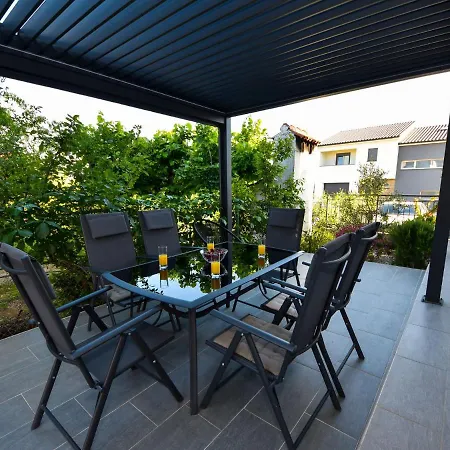 Apartment Mare By Interhome Zadar